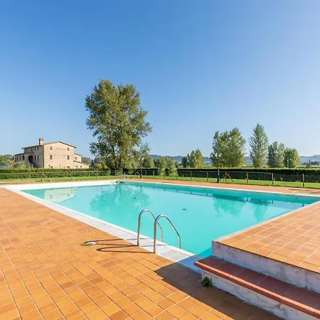 Сasa de vacaciones Pet Friendly In With Swimming Pool *