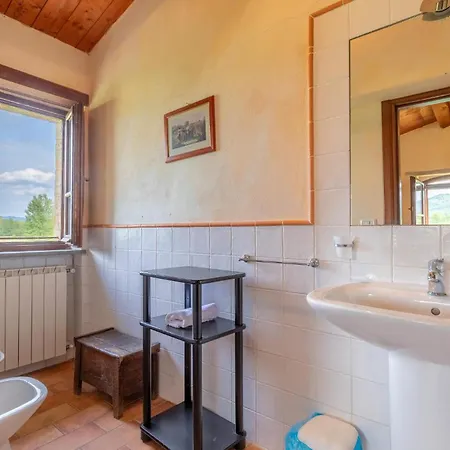 Сasa de vacaciones Lovely In With Wifi Montone (Umbria)