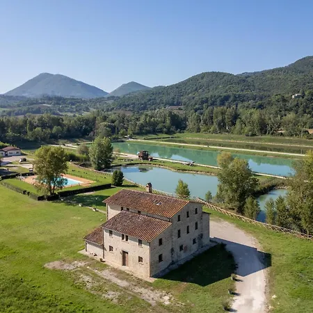 Сasa de vacaciones Pet Friendly In With Swimming Pool *